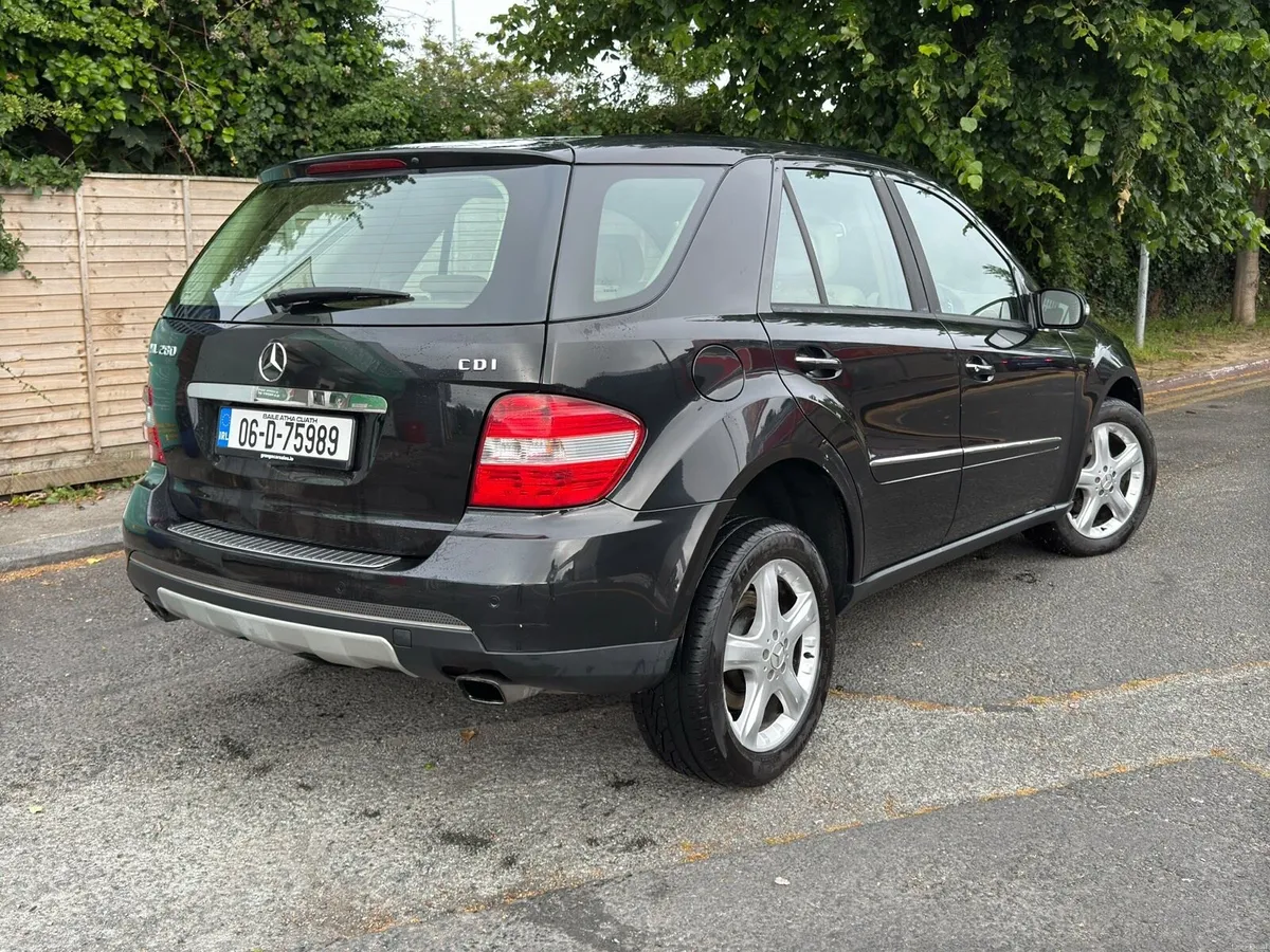 Mercedes - Image 4