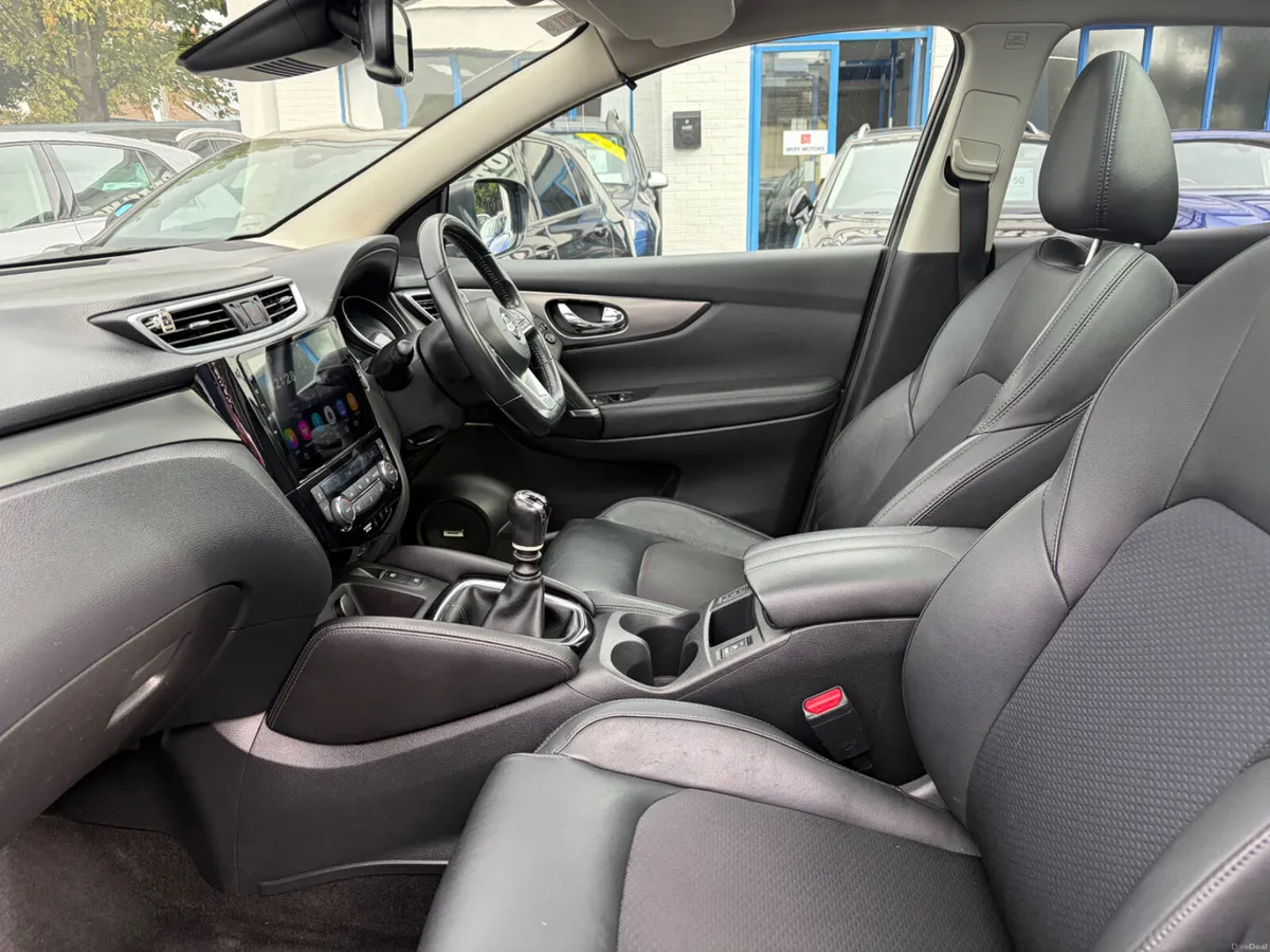2019 NISSAN QASHQAI SV PREMIUM HiGH SPEC - Image 4