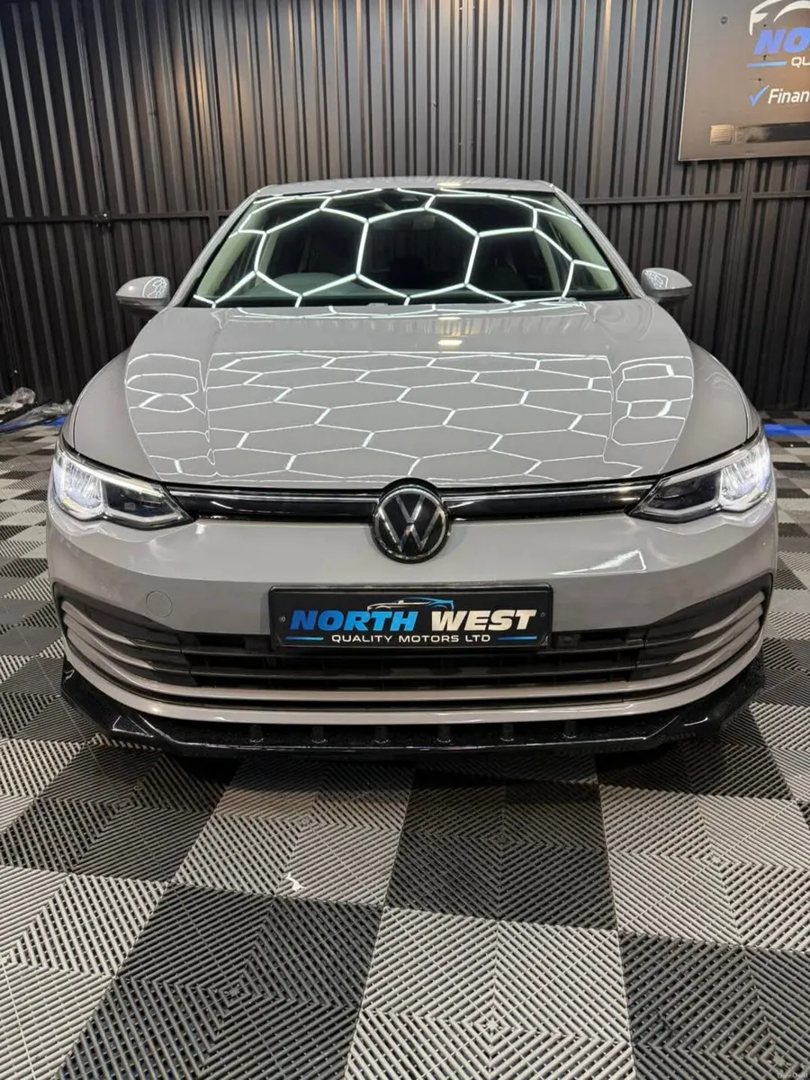 VW Golf 2023 1.5 TSI Fully kitted New Wheels Incl - Image 5
