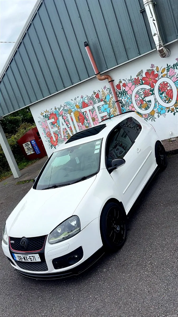 Volkswagen Golf  GTI 2008 - Image 1