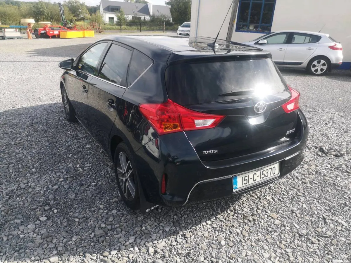 2025 Toyota Auris 1.4 D4D - Image 5