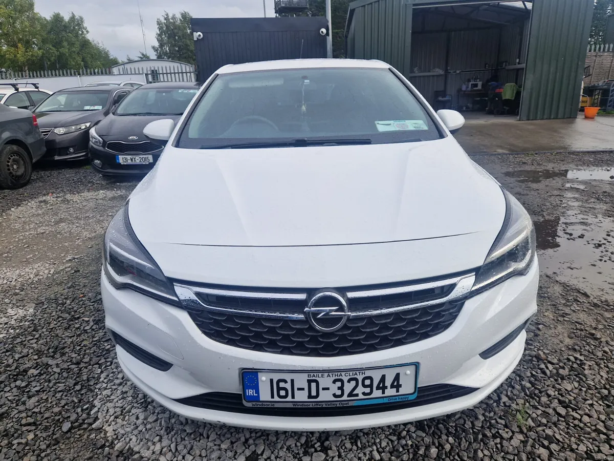 Opel Astra 2016 - Image 2