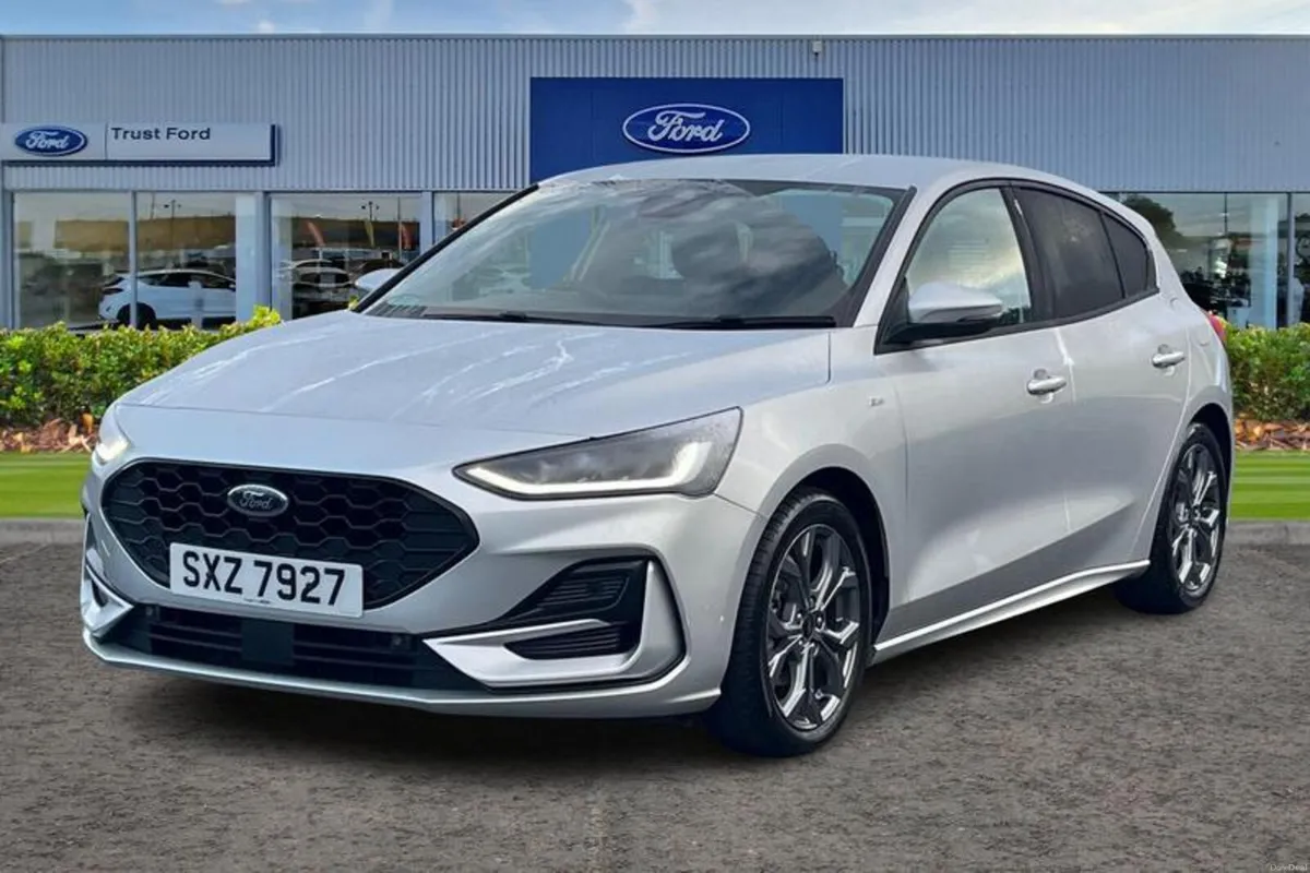 Ford Focus 1.0T EcoBoost MHEV ST-Line Hatchback 5d - Image 5