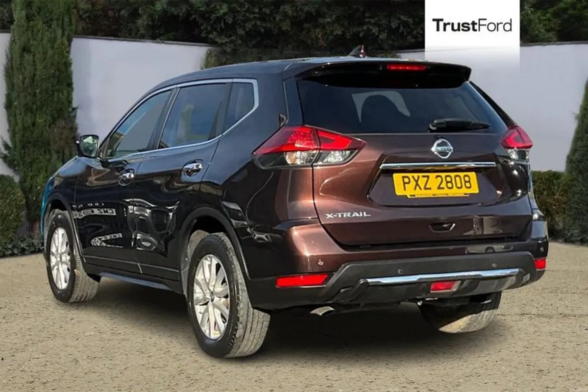 Nissan X-Trail 1.7 dCi Acenta Premium 5dr - Image 2