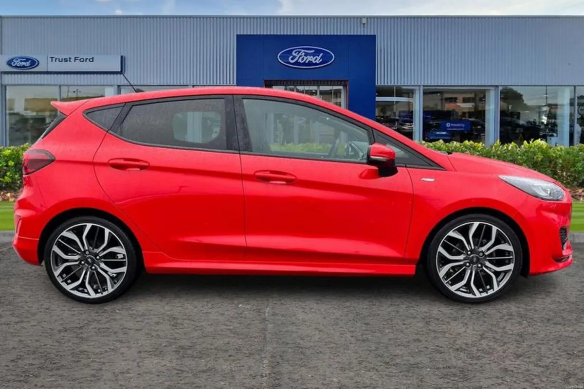 Ford Fiesta 1.0 EcoBoost Hybrid mHEV 125 ST-Line X - Image 3