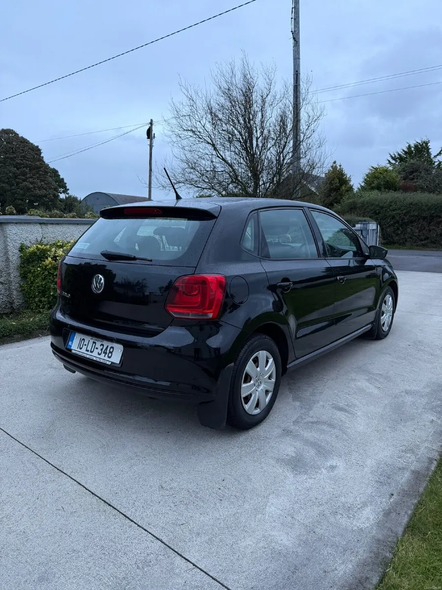 Volkswagen Polo 2010 - Image 2