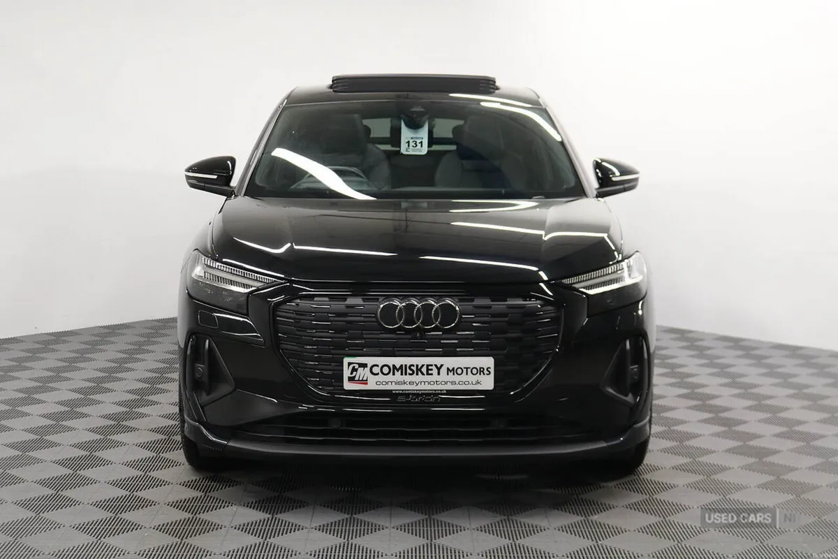 Audi Q4 e-tron Black Edition - Image 2