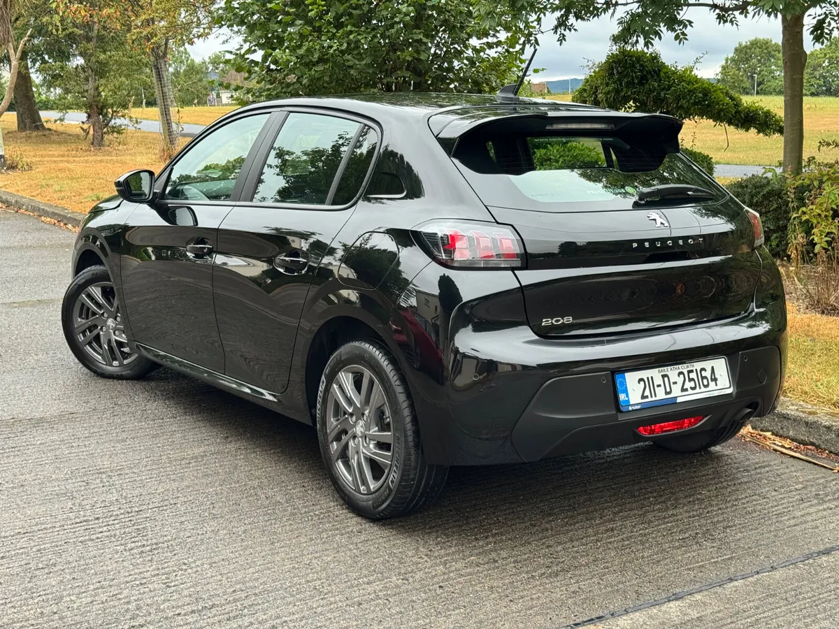 211 Peugeot 208 1.2 Petrol Auto NEW BELT - Image 5