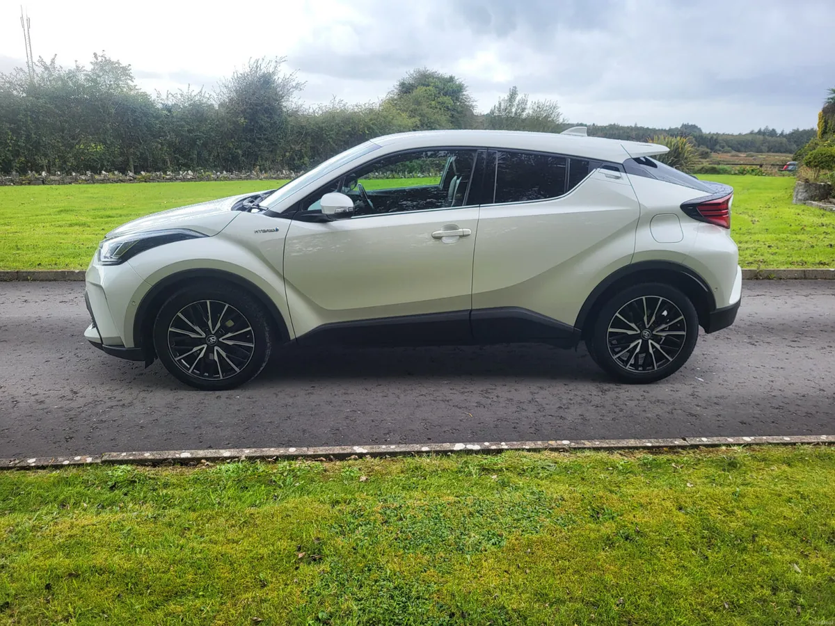 Toyota C-HR   HYBRID  AUTOMATIC. - Image 6