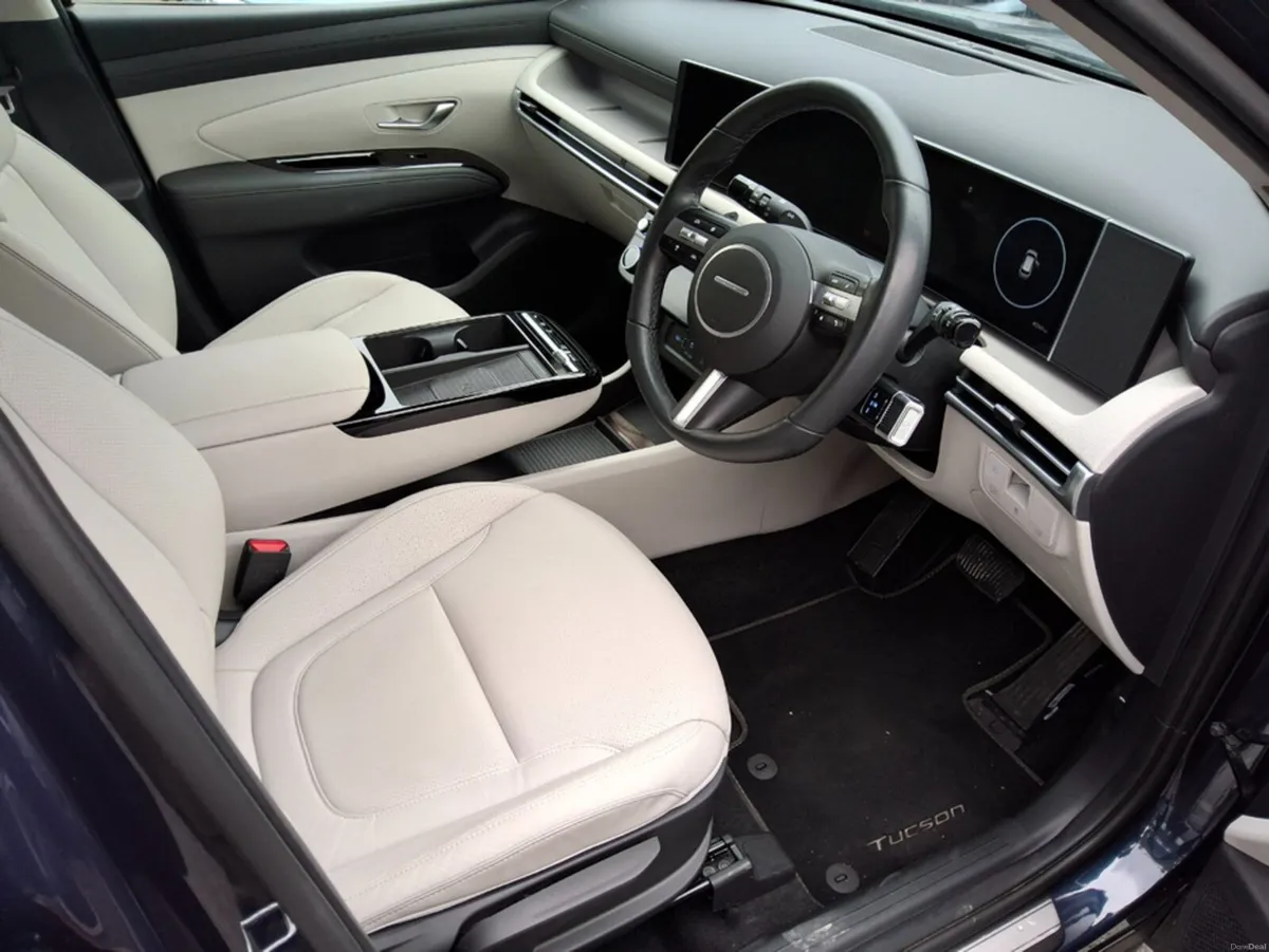 Hyundai Tucson EXECUTIVE PLUS HYBRID - Image 6
