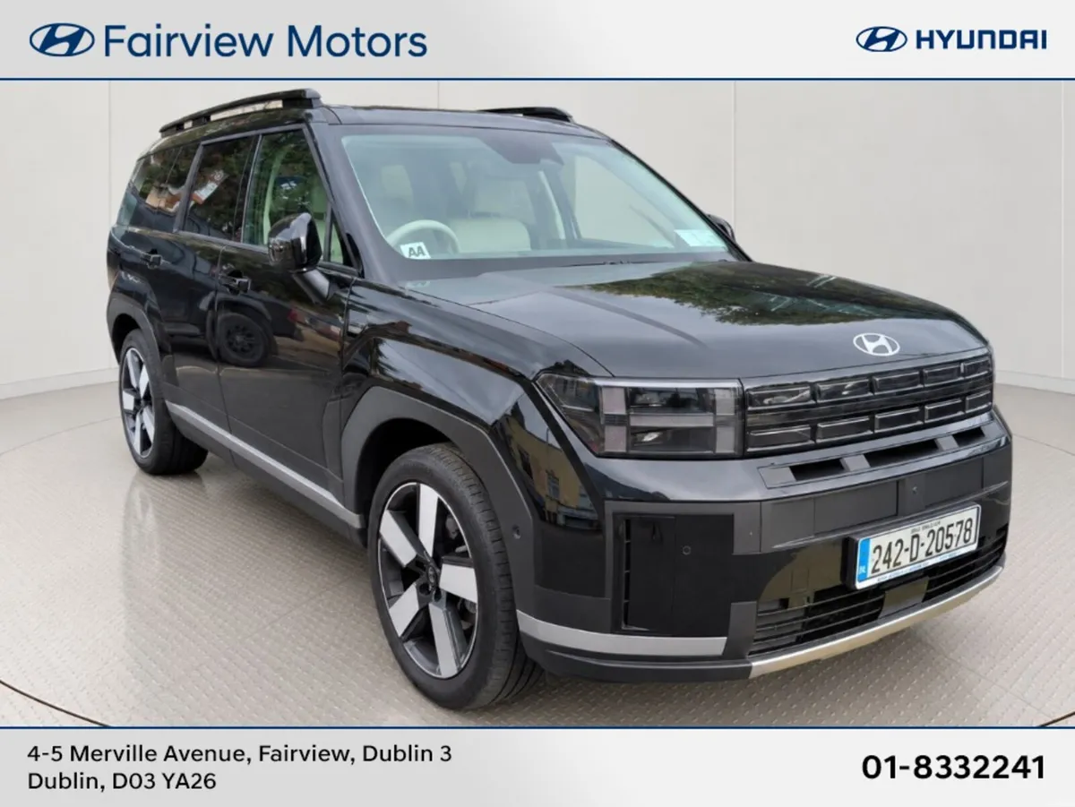 Hyundai Santa Fe PHEV PREMIUM ** VERY LOW KMS ** - Image 1
