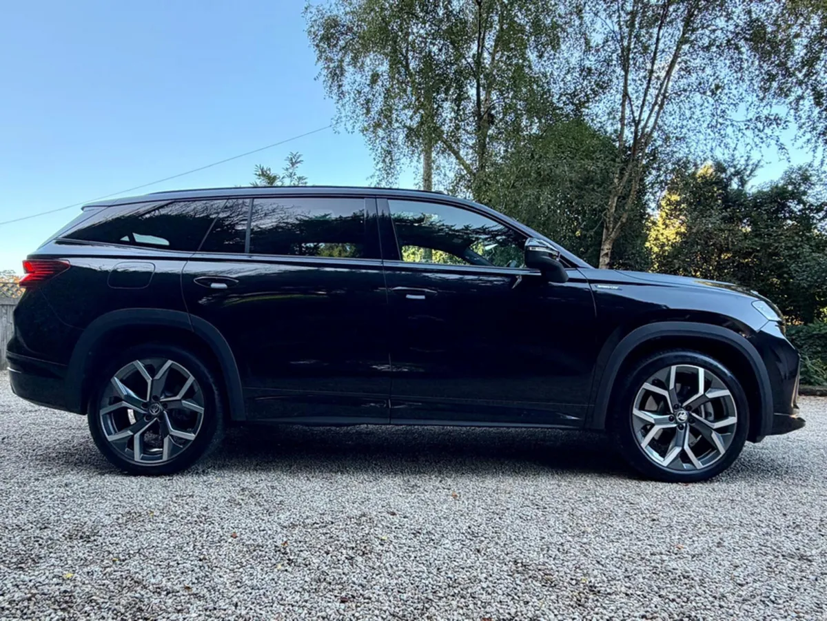 Skoda Kodiaq SPORTLINE 7 SEAT 1.5 TSI DSG *Adaptiv - Image 3