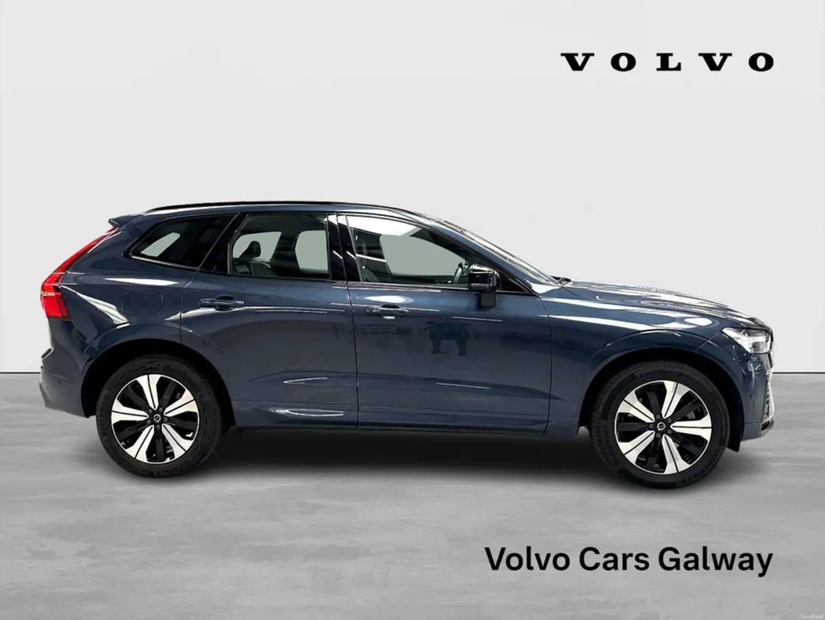 Volvo XC60 T6 Plus | €544pm | Dark Theme | Plug In - Image 3
