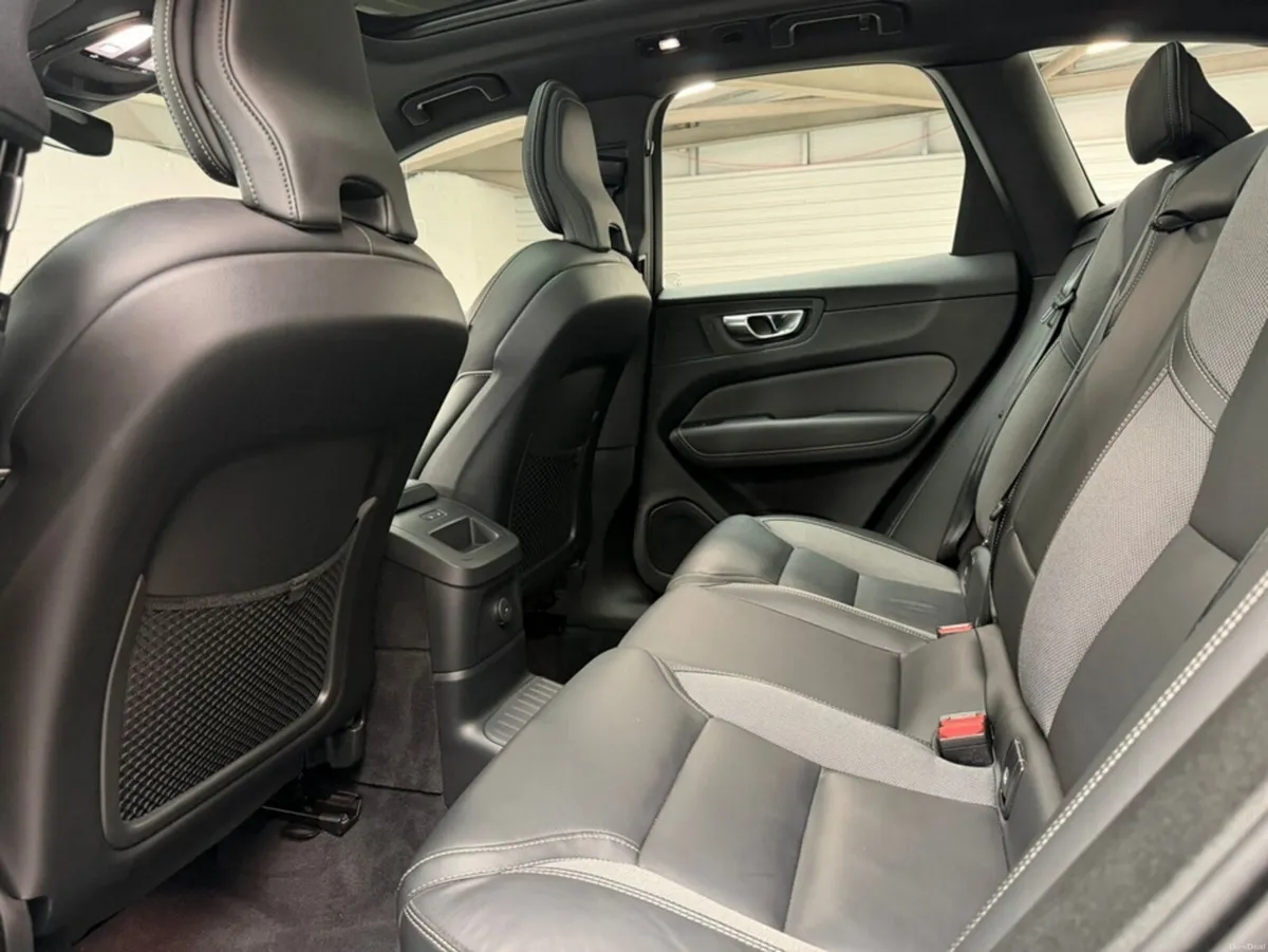 Volvo XC60 T6 Plus | €544pm | Dark Theme | Plug In - Image 6