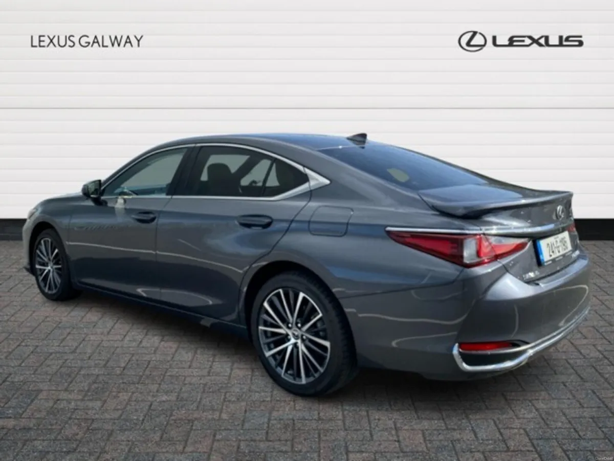 Lexus ES Dynamic Lexus Link & Cloud Navi - Image 2