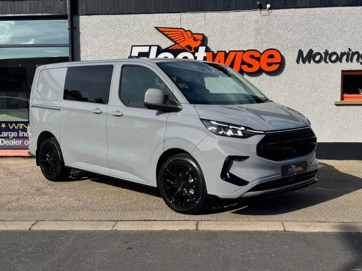 2.0 320 EcoBlue Limited Crew Van Double Cab 5dr Di - Image 1