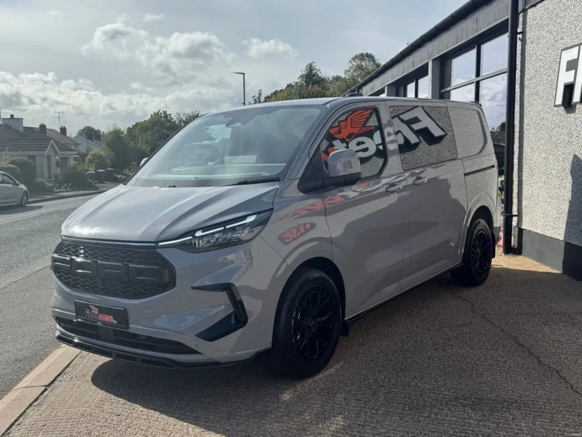 2.0 320 EcoBlue Limited Crew Van Double Cab 5dr Di - Image 3