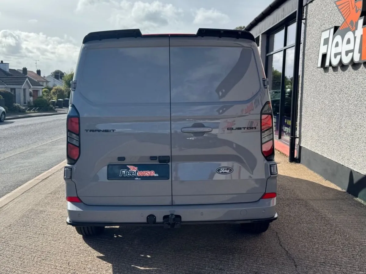 2.0 320 EcoBlue Limited Crew Van Double Cab 5dr Di - Image 5