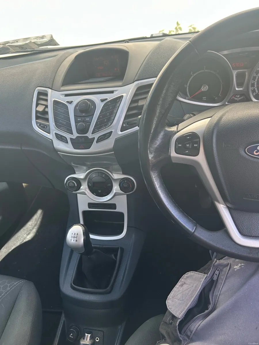Ford Fiesta - Image 4