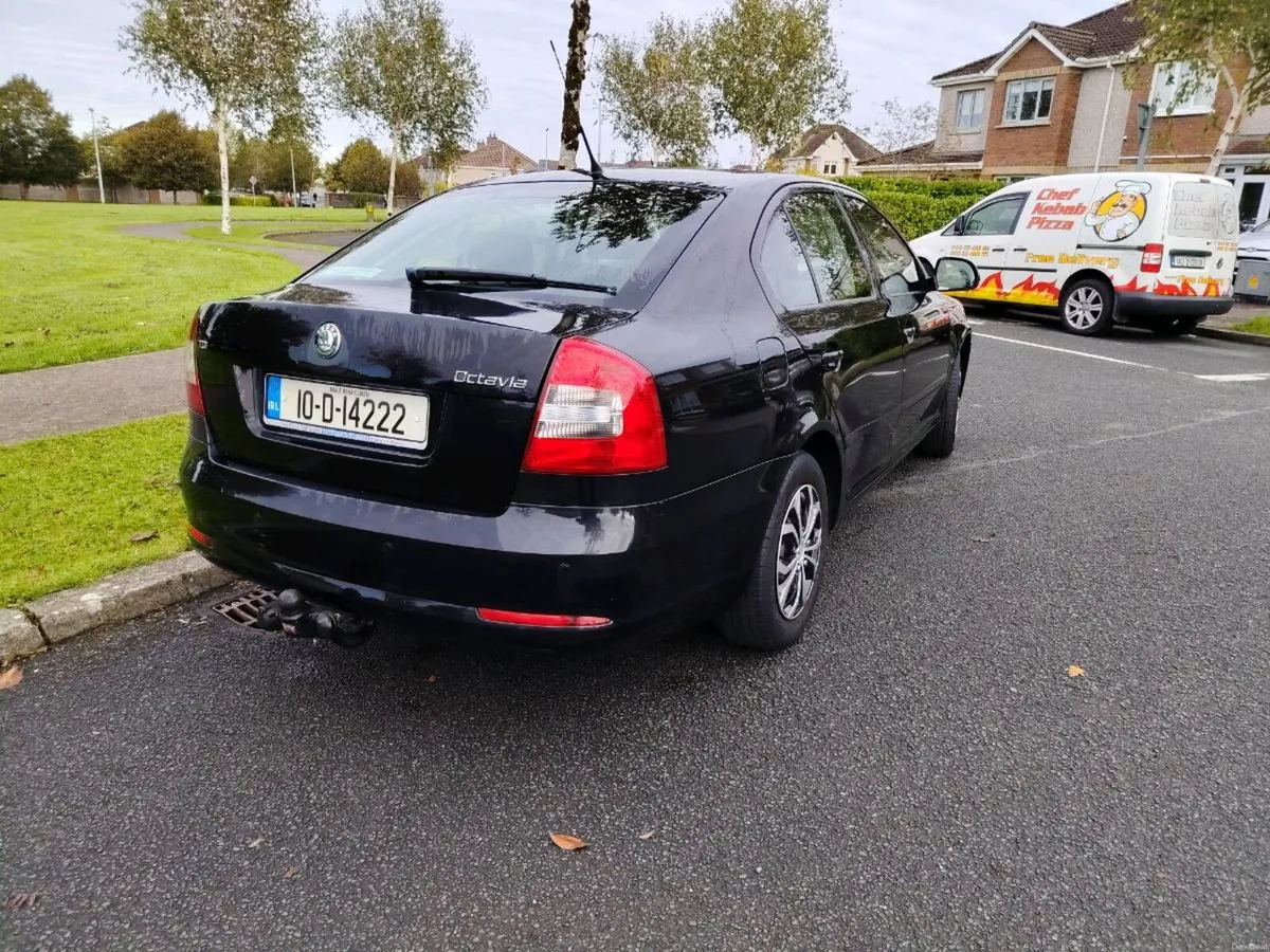2010 AUTOMATIC SKODA 1.6 DIESEL NCT & TAX LOW MILE - Image 3