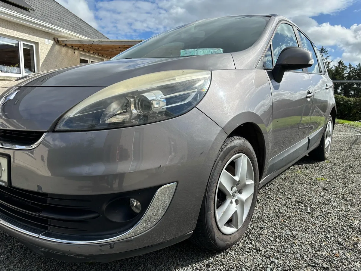 Renault Grand Scenic - Image 2