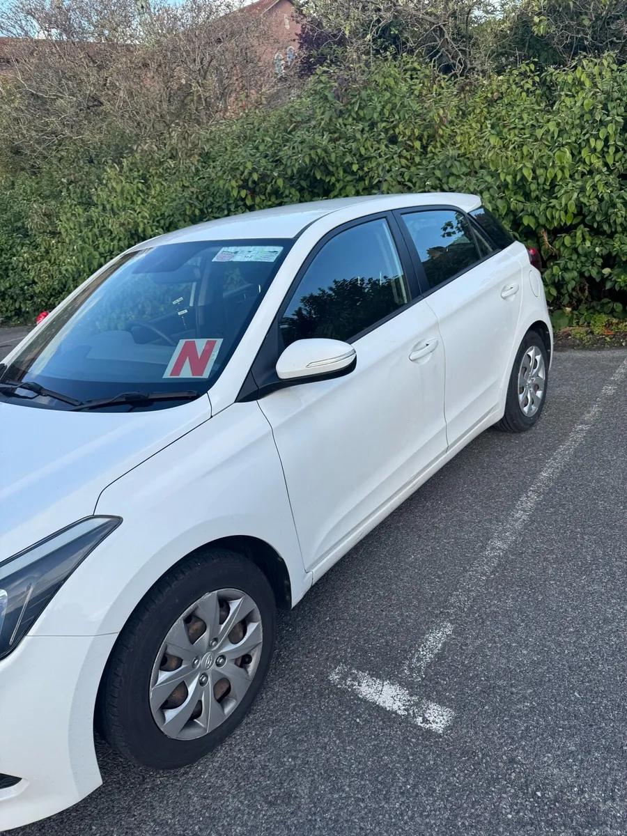 2016 HYUNDAI I20 - 78k KMS - EXCELLENT CONDITION - Image 4