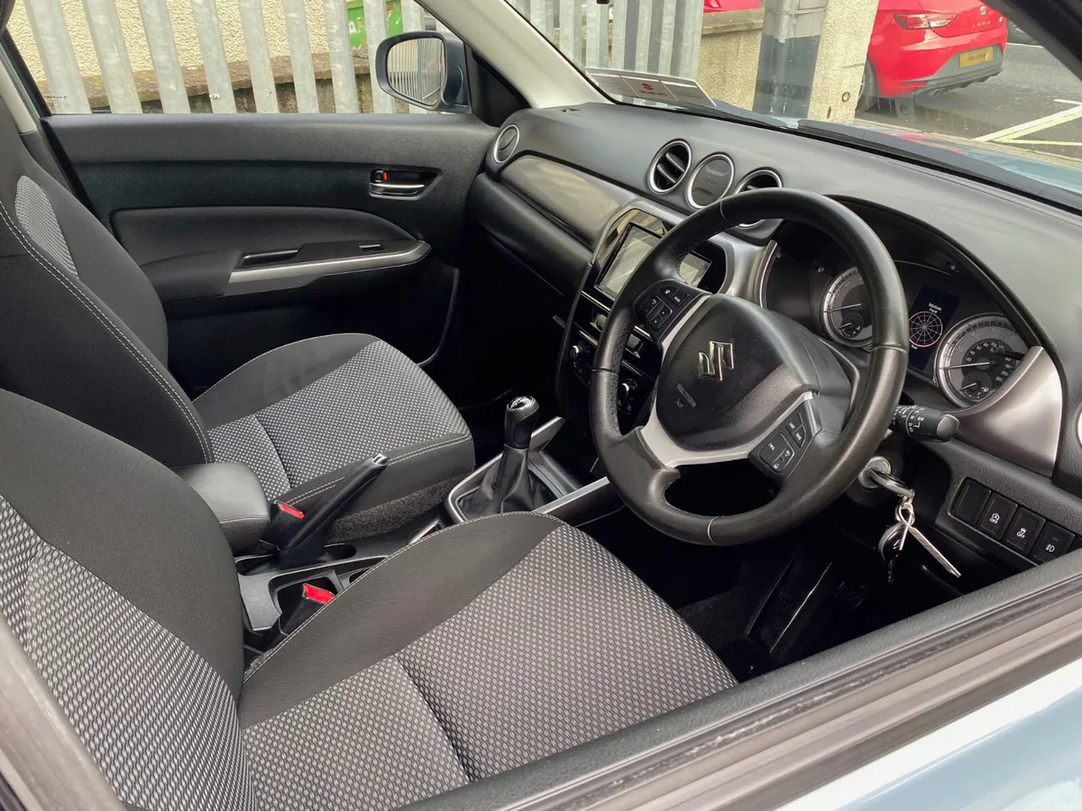 Suzuki Vitara SZ-T 2019 - Image 5