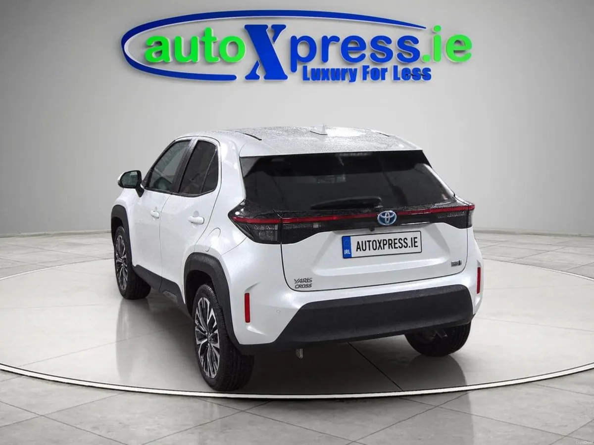 Toyota Yaris Cross 1.5 HYBRID Z, Ultra Low mileage - Image 3