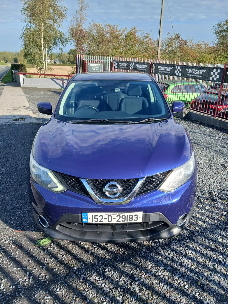 Automatic Nissan Qashqai 2015 1.2 petrol - Image 2