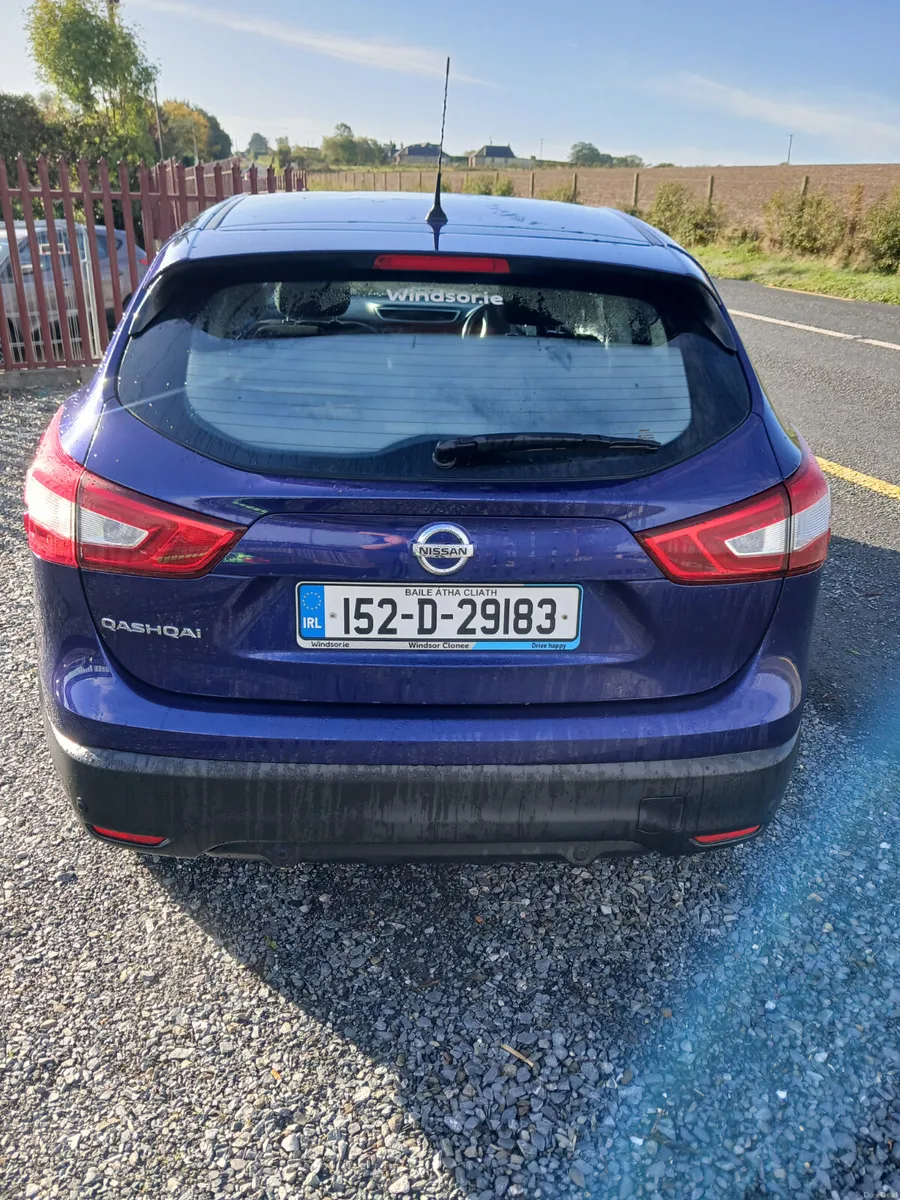 Automatic Nissan Qashqai 2015 1.2 petrol - Image 6