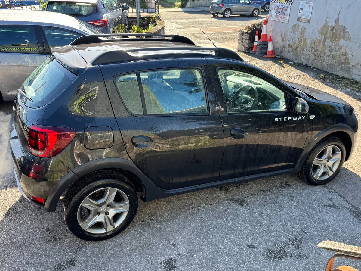 Dacia Sandero Stepway Petrol only 39000 kms - Image 5