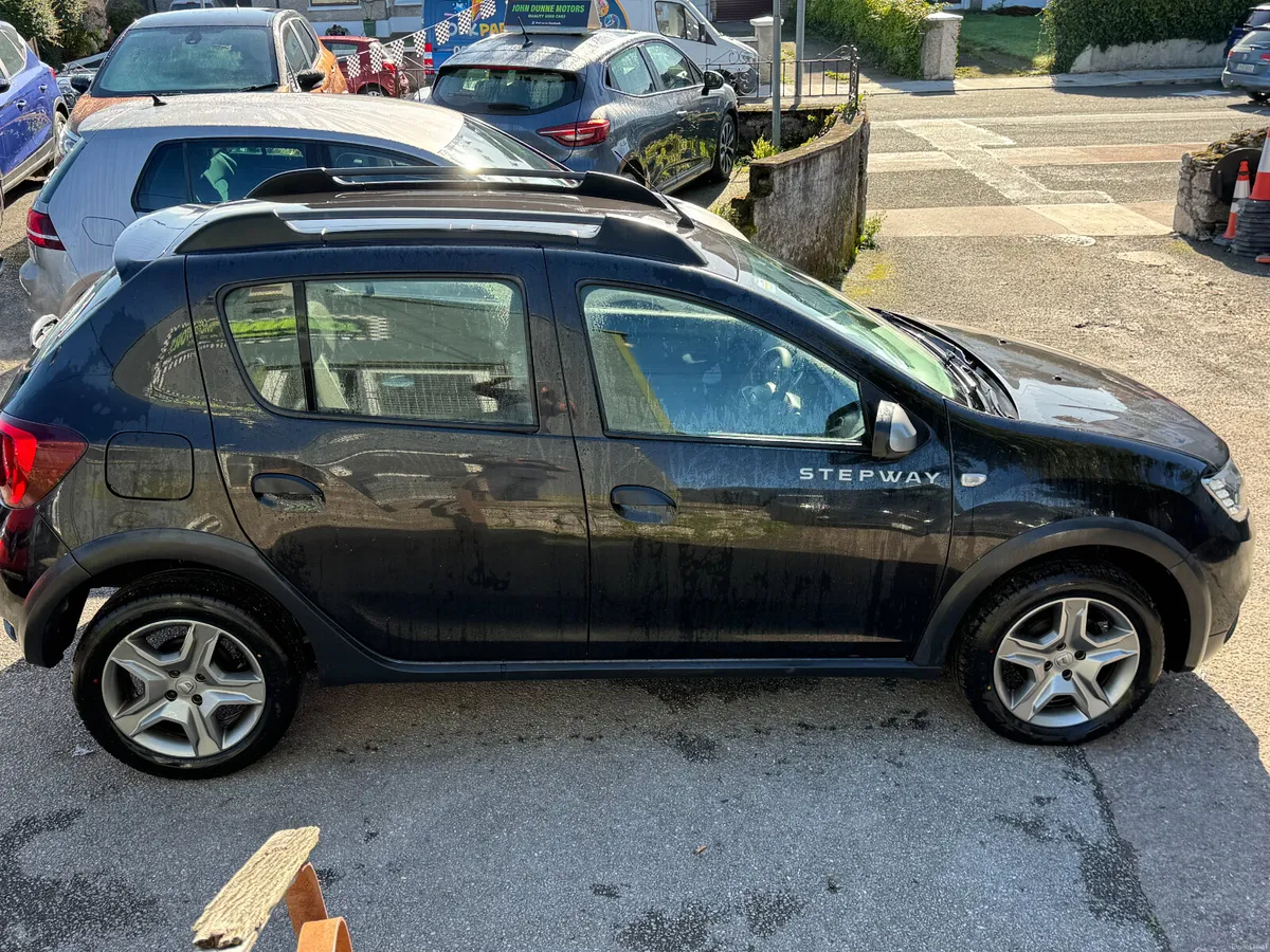 Dacia Sandero Stepway Petrol only 39000 kms - Image 4