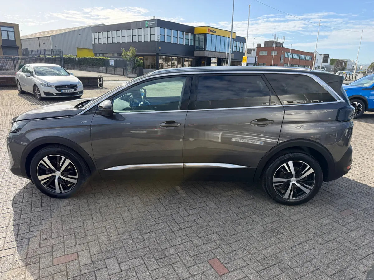 2024 Peugeot 5008 GT Hybrid - Image 3