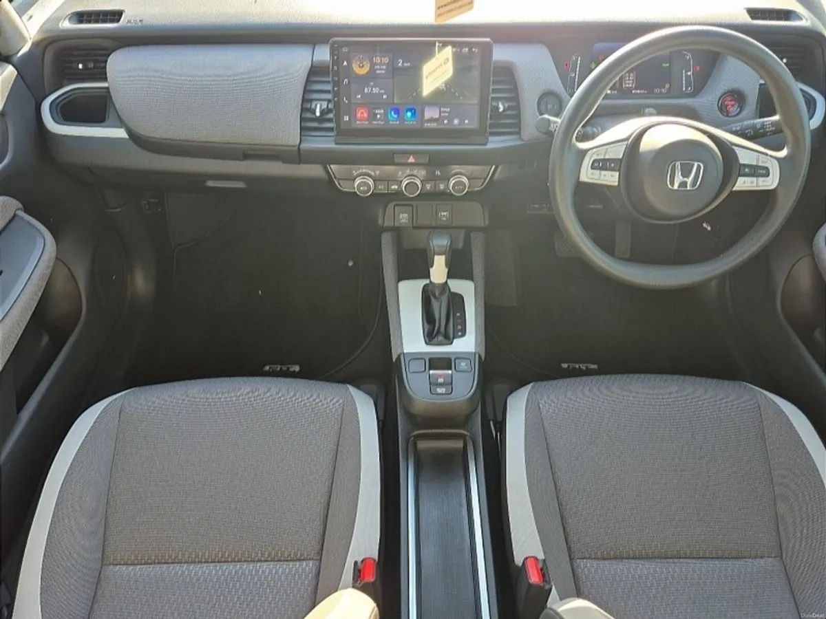 Honda Fit ** HYBRID ** AUTO ** HUGE SPEC ** TRINIT - Image 2