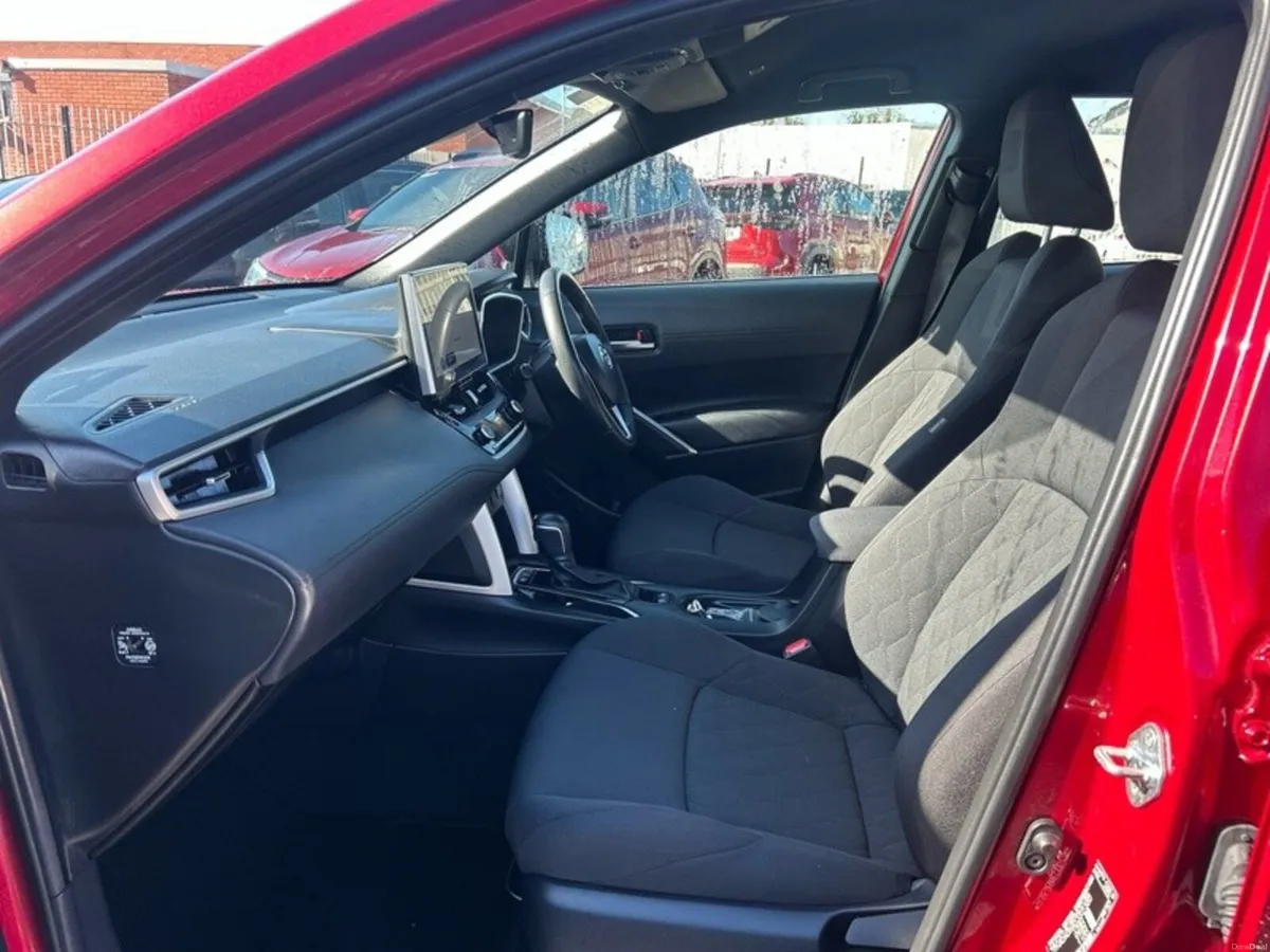 Toyota Corolla Cross 1.8 4DR AUTO - Image 6