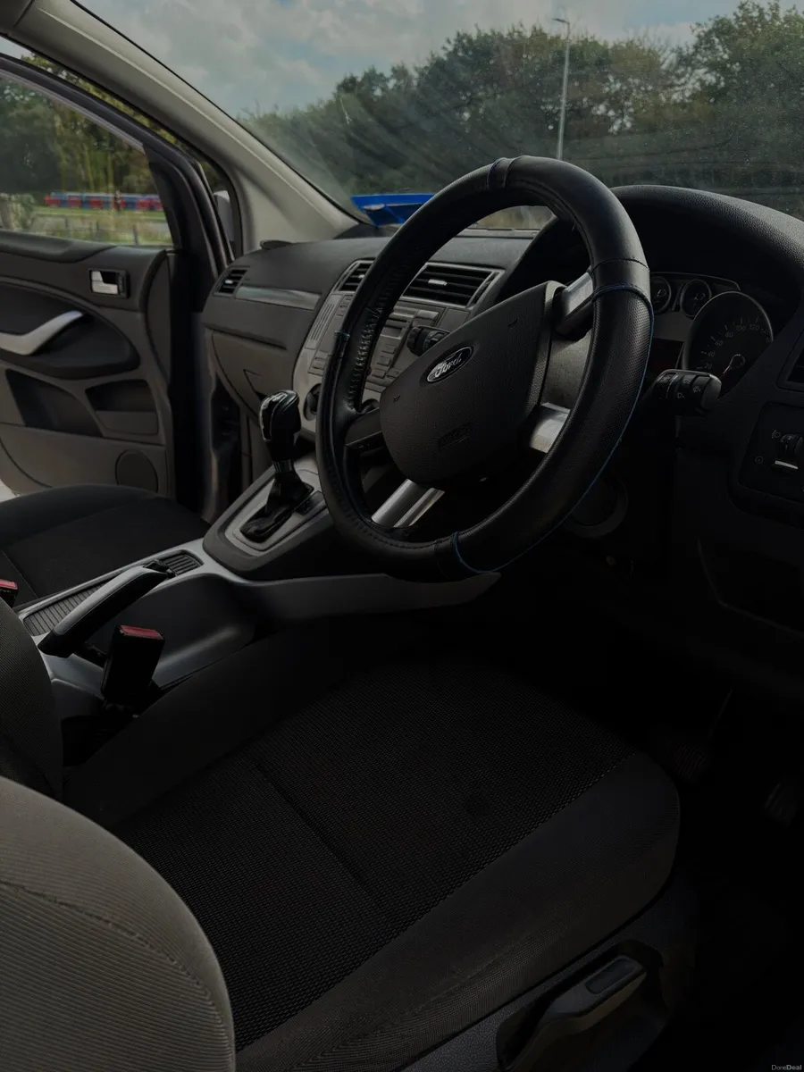 Ford kuga 2012 automatic - Image 3
