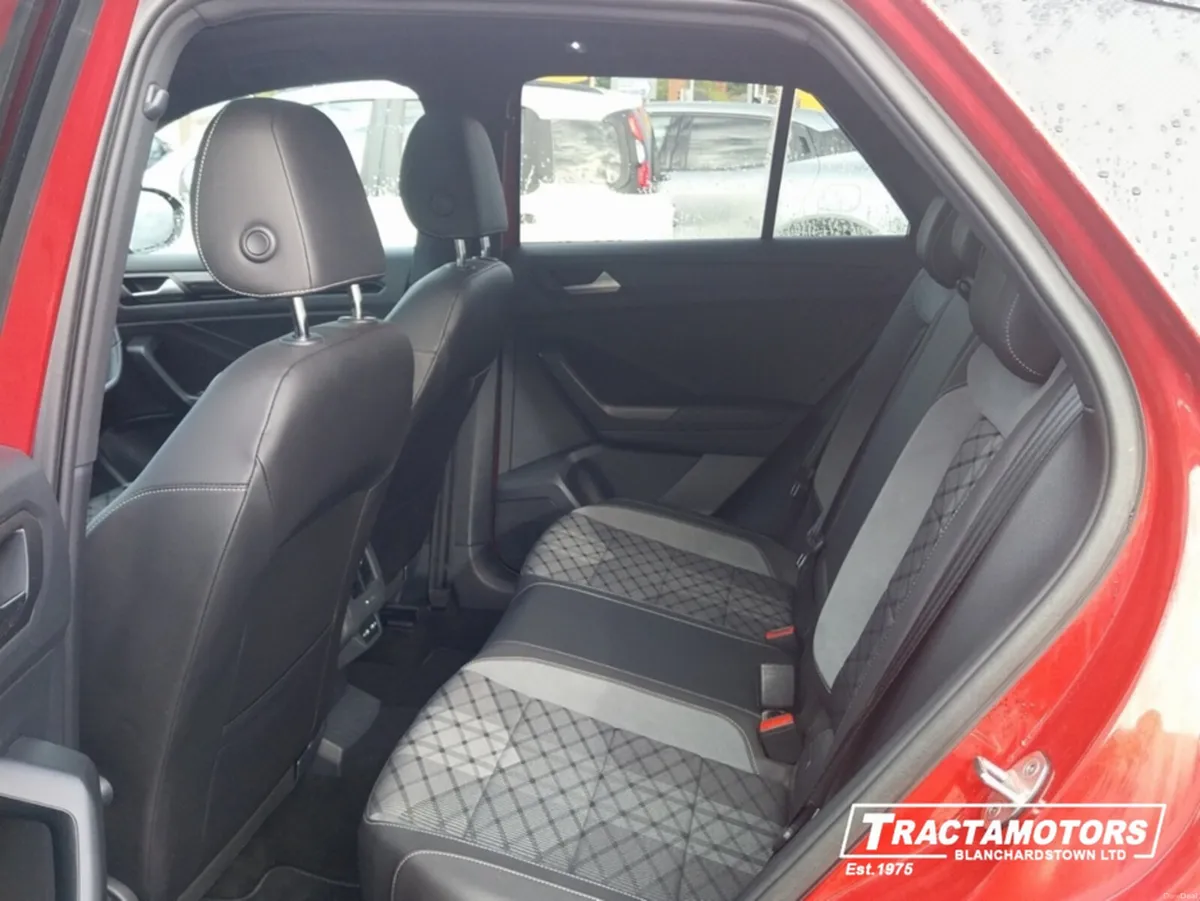 Volkswagen T-Roc R-LINE PL 1.0 TSI MANUAL 6SPEED F - Image 6