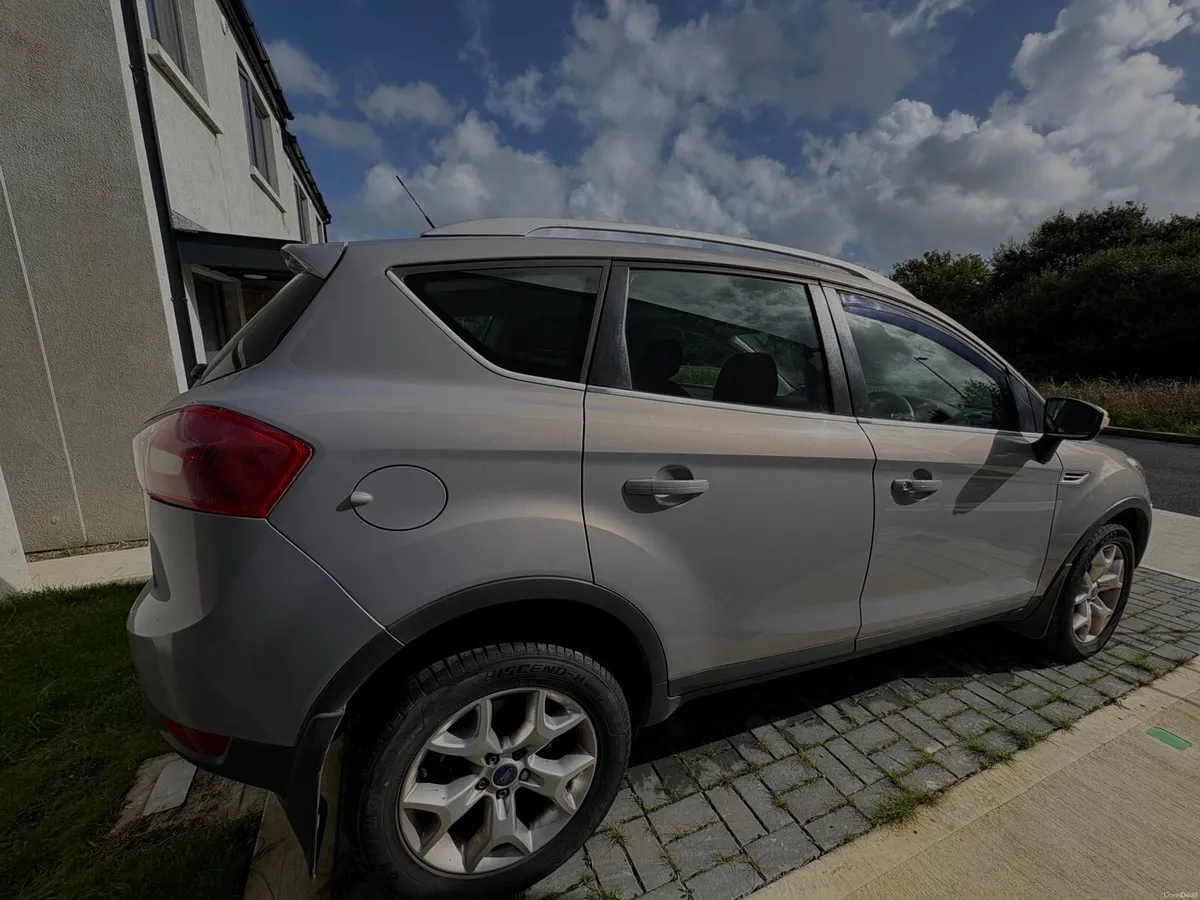 Ford kuga 2012 automatic - Image 6