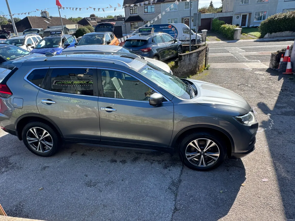 Nissan X-Trail High spec 7 seater - Image 3