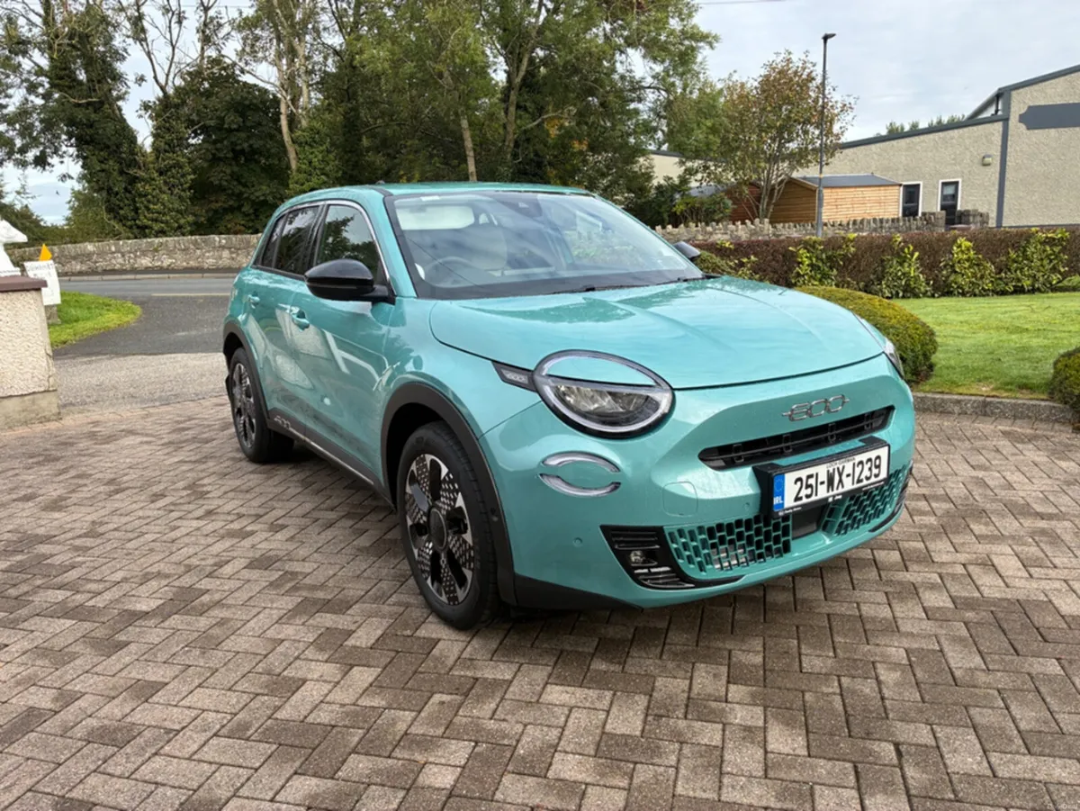 Fiat 600 LA PRIMA 1.2 100HP MHEV - Image 3