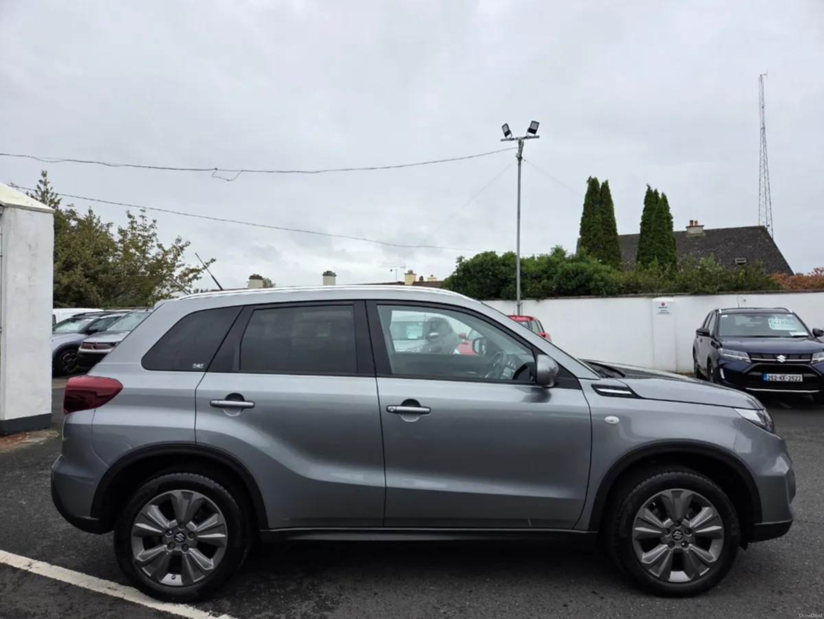 Suzuki Vitara 1.4 BOOSTERJET HYBRID S SZ-T 5DR - Image 3