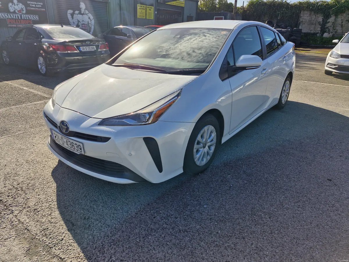 2021 Toyota Prius 1.8L Automatic Hybrid Low Miles - Image 2