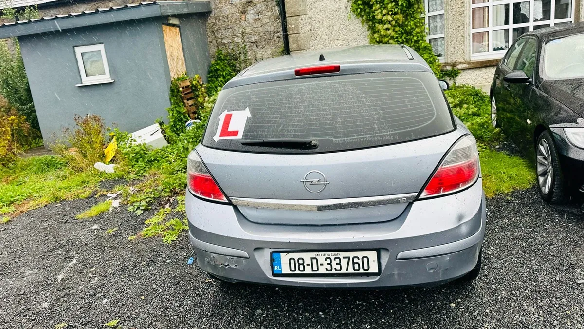 Car - Image 4