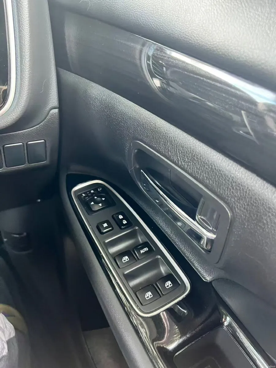 Mitsubishi Outlander 2016 - Image 4