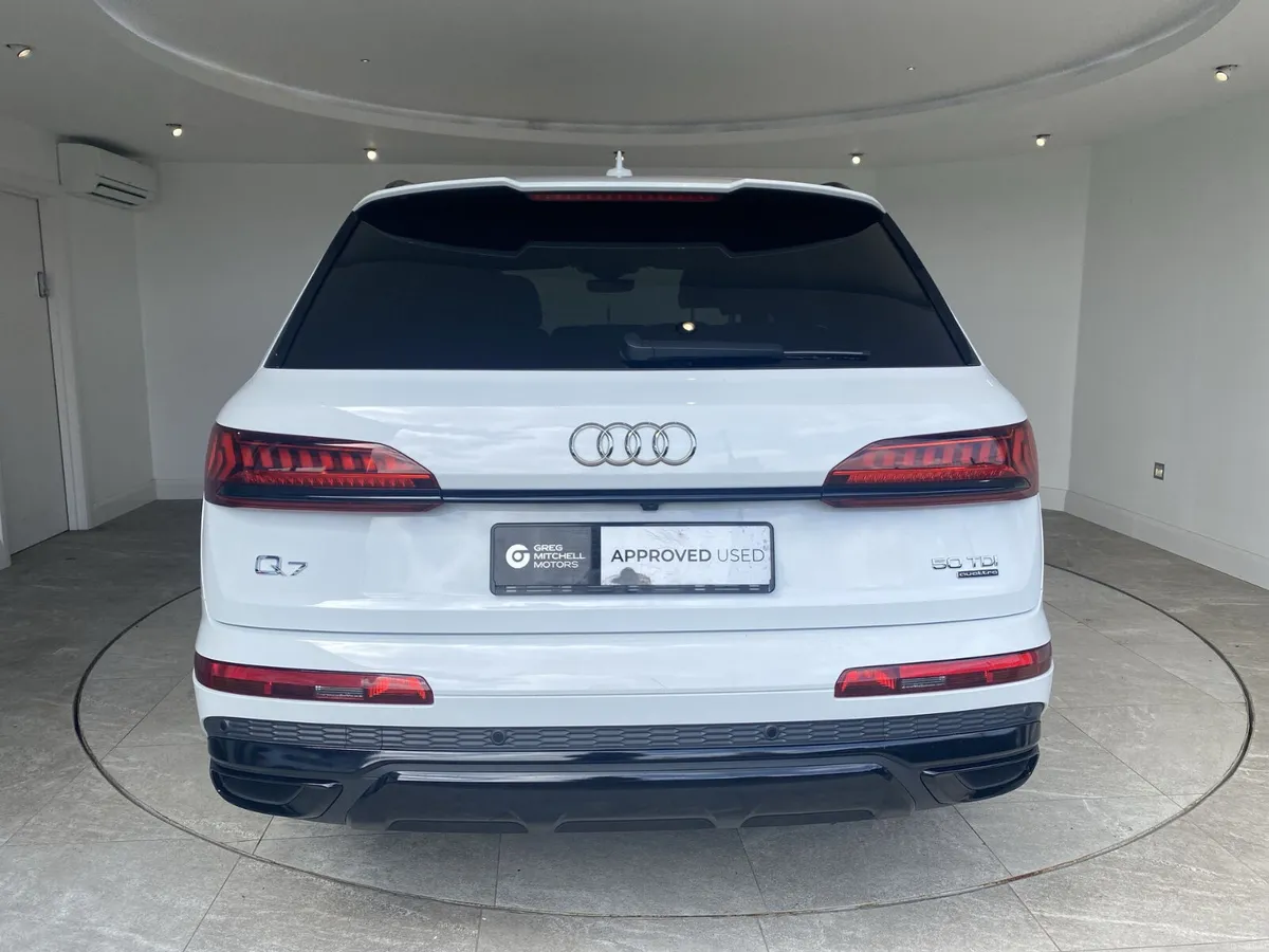 Audi Q7 2021 - Image 6