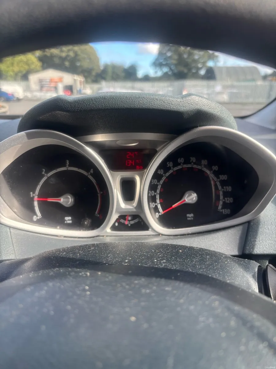 2010 FORD FIESTA DIESEL 1.4 - Image 6
