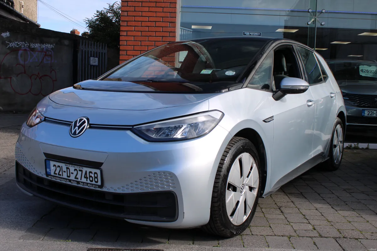 VW ID3 - PRO - LIFE - 145BHP - 1OWNER - VW HISTORY - Image 4