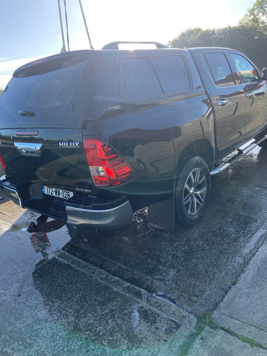 Toyota Hilux 2017 - Image 2