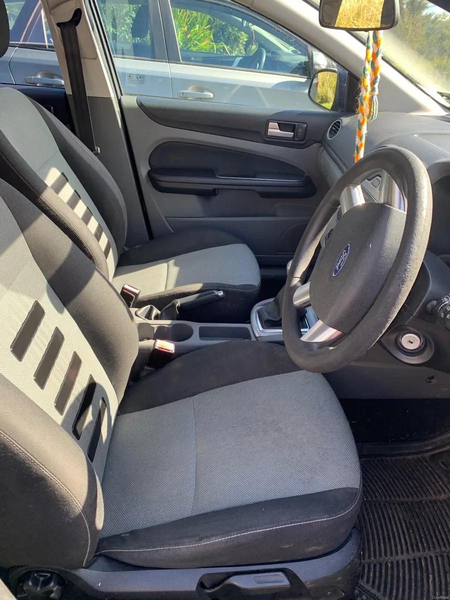 Ford Focus 2010 - Image 3