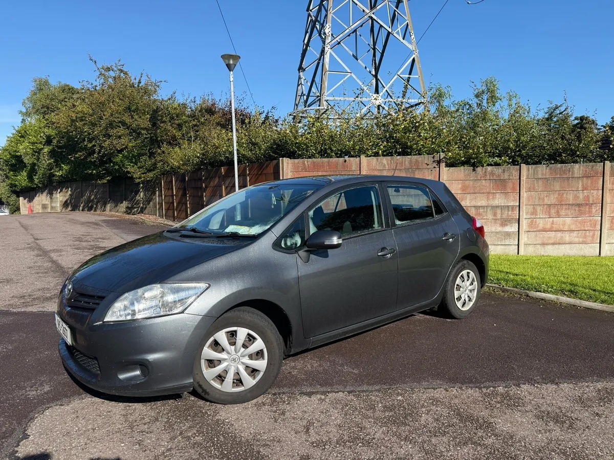 Toyota Auris - Image 1